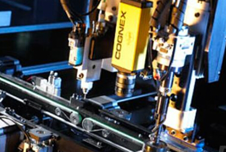 In-Sight视觉系统在传输控制模块检测(图1) In-Sight视觉系统执行传输控制模块检测.jpg